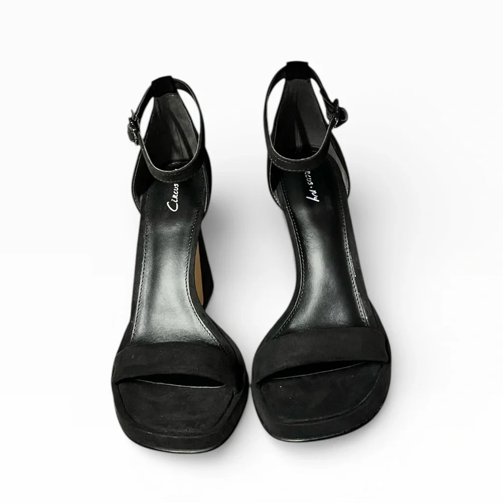 🌻NEW w.box Circus NY by Sam Edelman Holmes Black Suede Ankle Strap Heels sz 9.5